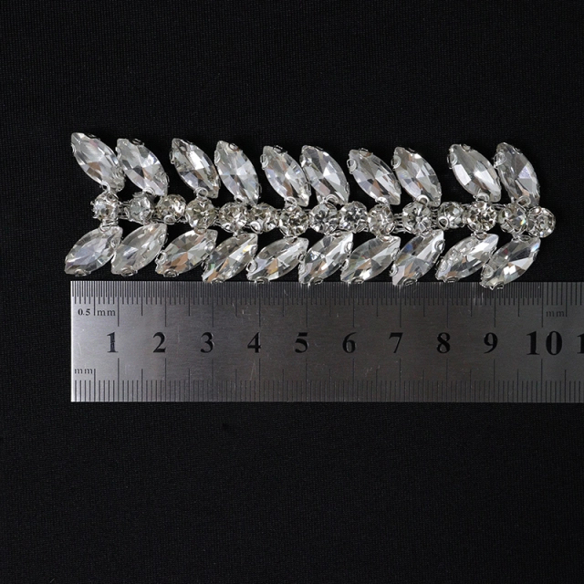 Shiny Leaf Shaped Rhinestone Chain Trim Factory