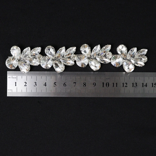 Shiny Leaf Shaped Rhinestone Chain Trim Factory