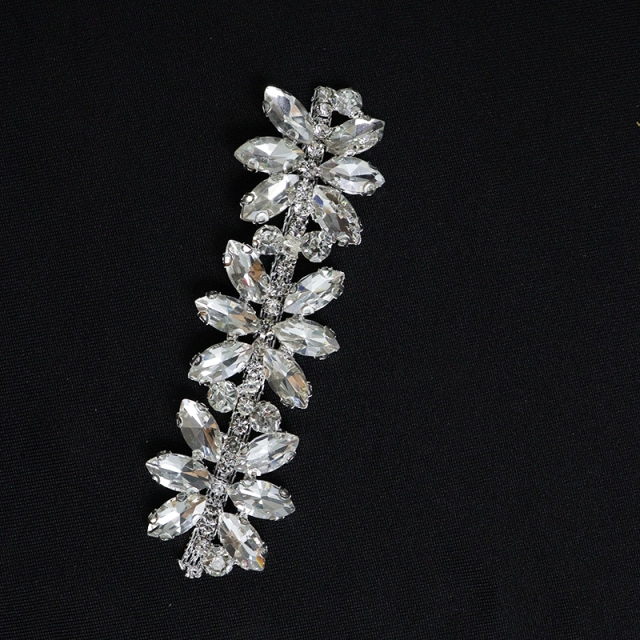 Shiny Leaf Shaped Rhinestone Chain Trim Factory
