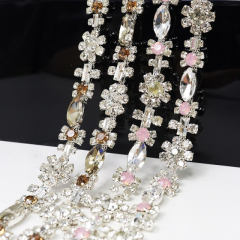 Sparkle Flower Shaped Rhinestone Trim for Sewing Wholesale