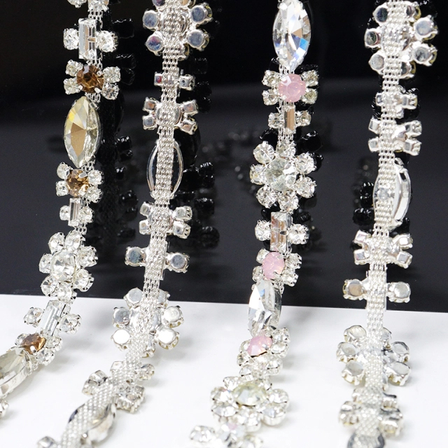 Sparkle Flower Shaped Rhinestone Trim for Sewing Wholesale