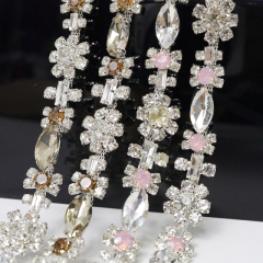 Sparkle Flower Shaped Rhinestone Trim for Sewing Wholesale