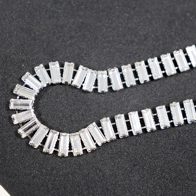 Square Shaped Crystal Cup Chain Manufacturer