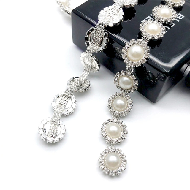 Flower Shaped Pearl Rhinestone Chain Exporter