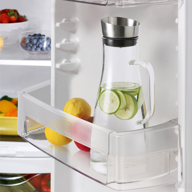 High Borosilicate Glass Pitcher with Integrated Stainless Steel Lid & Filter – 1650 ml (H25) | CnGlass