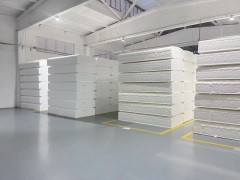 Schiuma di melammina per compressione