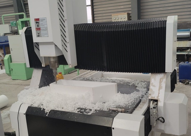 Usinagem e gravação CNC para formatos especiais