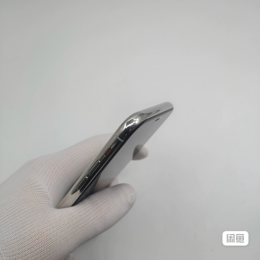 used and original iphone 11 pro 256GB silver 95% battery healthy