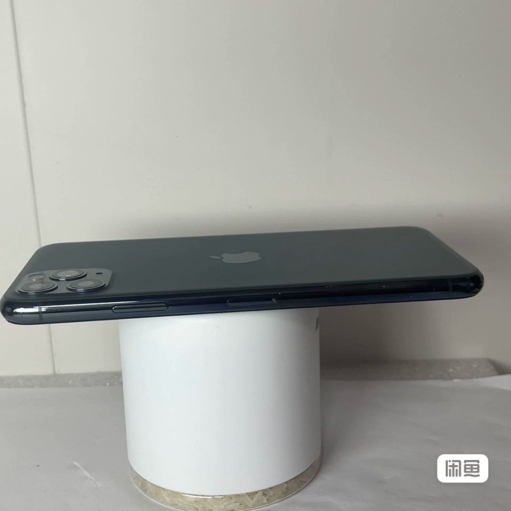 used and original iphone 11 pro max 512GB green 80%-89% battery healthy