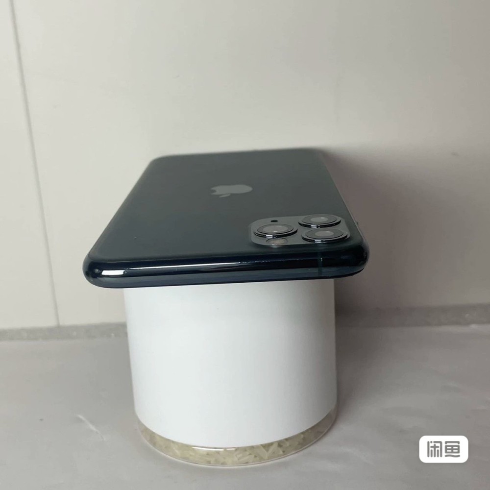 used and original iphone 11 pro max 512GB green 80%-89% battery healthy