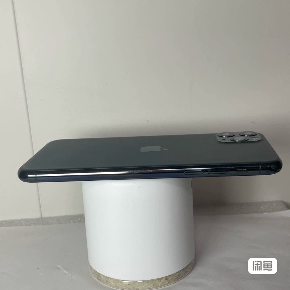 used and original iphone 11 pro max 512GB green 80%-89% battery healthy