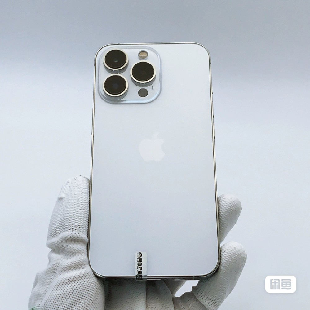 used and original iphone 13 pro max 256GB silver 95% battery healthy