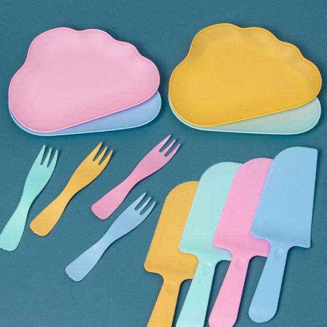 Cloud Plate cake tableware set: Available in five-person and ten-person portions