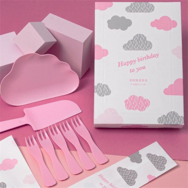 Cloud Plate cake tableware set: Available in five-person and ten-person portions