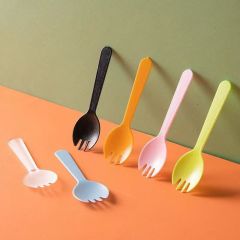Colorful forks come in a variety of colors and combinations