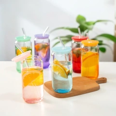 Hot Selling 480ML Can Shape Iced Coffee Cup with Plastic Lid and Straw High Borosilicate Glass Cup Tumbler Cup