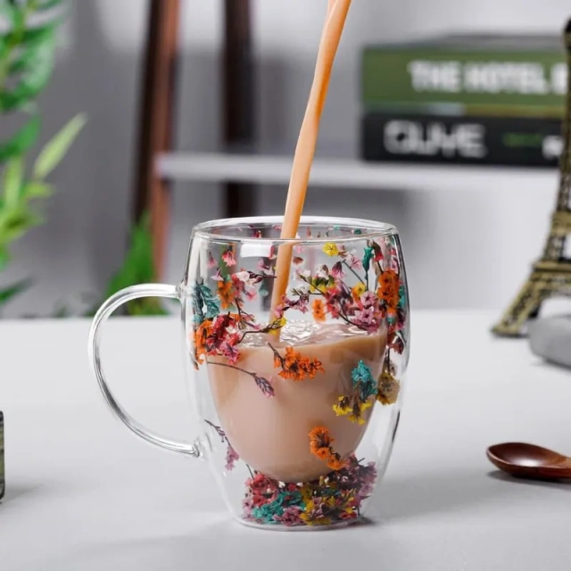 350ml 12OZ Heat Resistance Glass Cup with Dry Flower High Borosilicate Double Wall Glass Mug