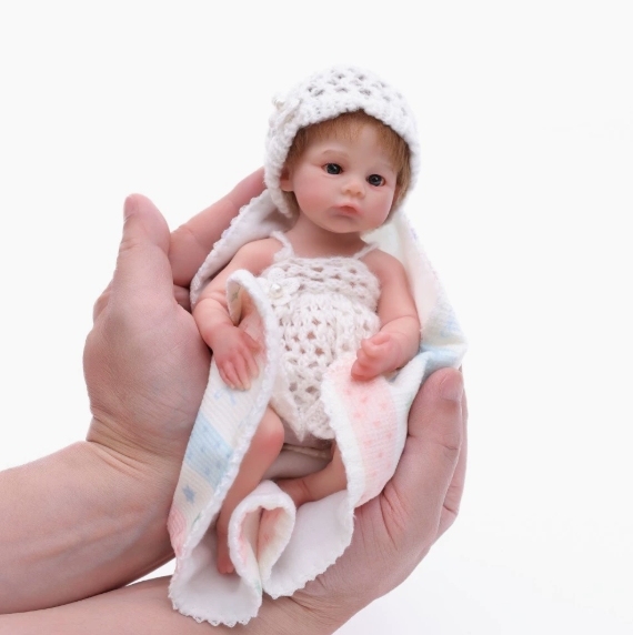 Stargaze Pupil · Full Solid Silicone Lifelike Reborn Baby Doll with Bright Eyes