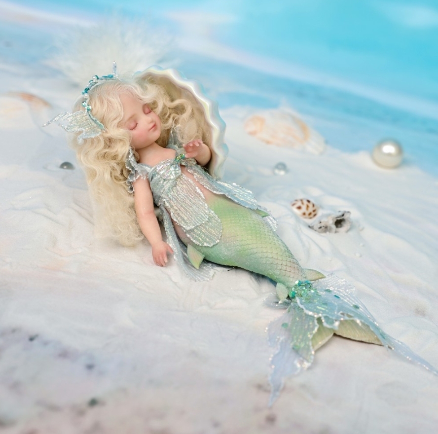 Green Sakura Breath · Green-Pink Blended Slumbering Solid Silicone Mermaid