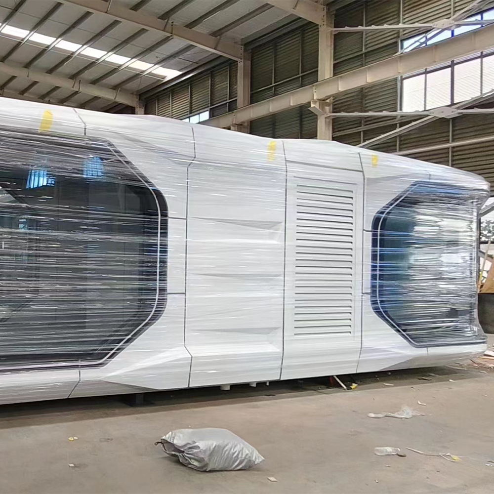 Modern Prefabricated 40FT Space Capsule House Mobile Glamping Space Capsules Space Capsule Hotel