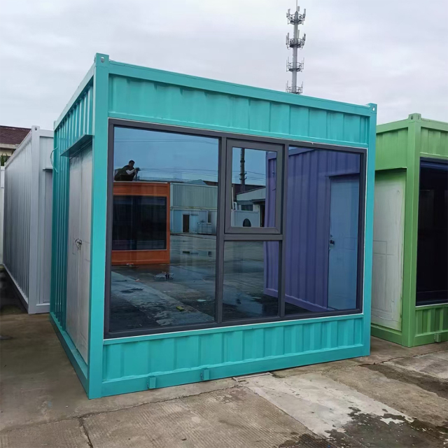 Modern custom steel structure mobile single-unit container residence - stylish box-style small house