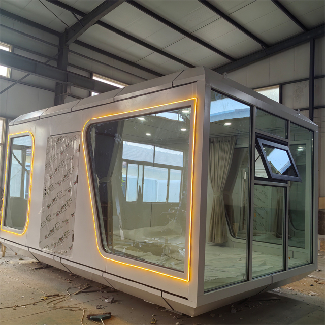 Modern Fashion Prefab House Space Capsule House Space Capsule Pod House Spacecraft Homestay Cabin