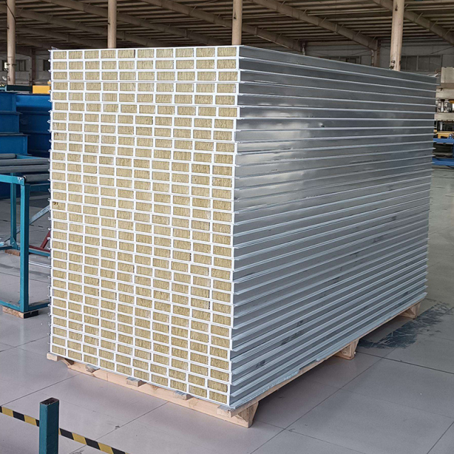Steel PU Sandwich Wall Panel Fireproof Eco-Friendly Industrial Design for Cold Room Workshop House Villas Rock Applications