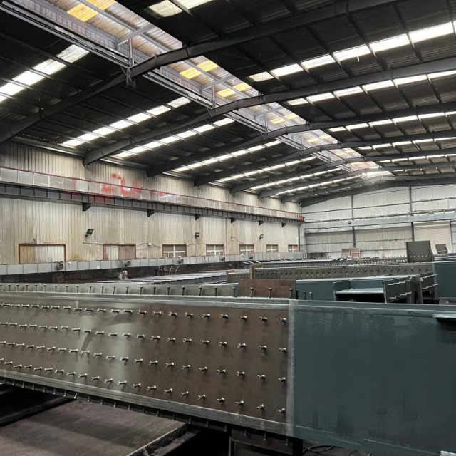Welded Structural Steel Beams Perfection Cross Section Round Steel Column and Square Steel Columns for Construction