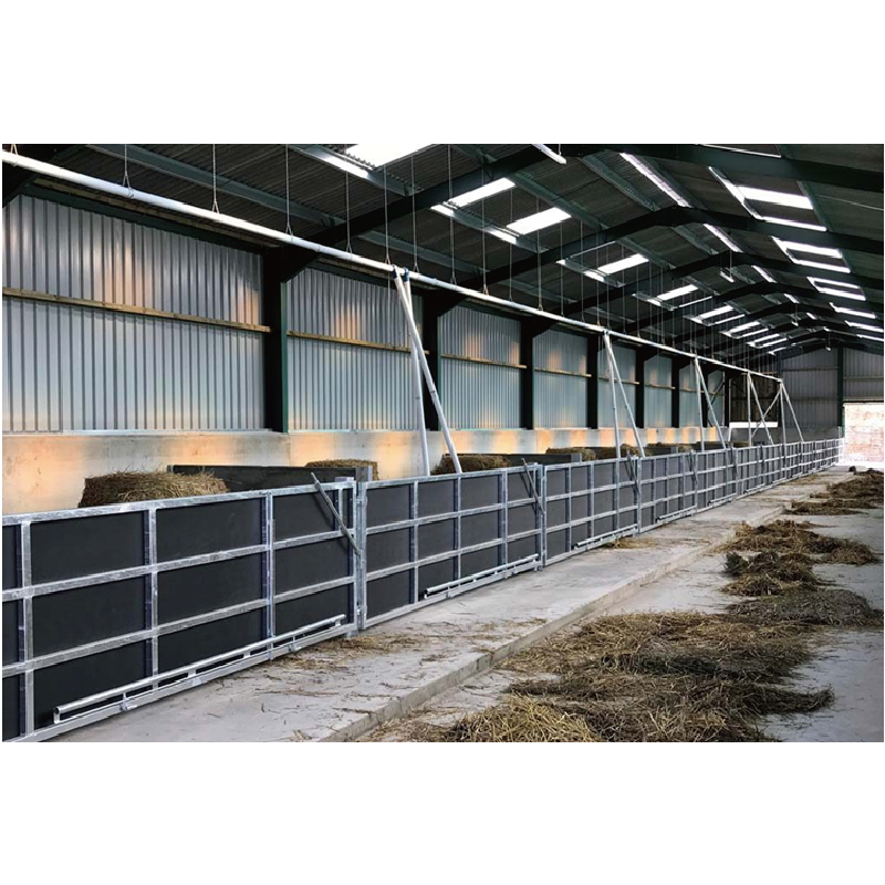 Environmentally friendly steel structure pig house / Ventilated livestock farm building