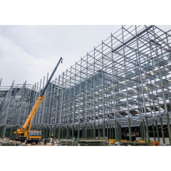 Prefabricated warehouse steel building structure / Modern metal hotel building