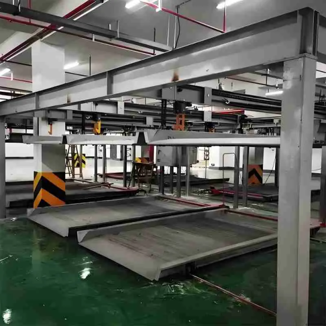 Customized metal frame multi-layer steel structure parking garage / Prefabricated steel structure parking building