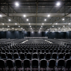 Steel structure building - automobile exhibition hall / Prefabricated warehouse / Steel structure building