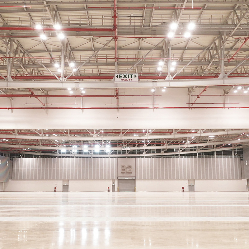 Steel structure building - automobile exhibition hall / Prefabricated warehouse / Steel structure building