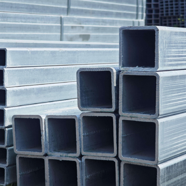 Hot Dip Galvanized Square and Rectangular Steel Pipe S235JRH 40x40x2.0mm 6m for Scaffolding Fencing ERW Square Tubes