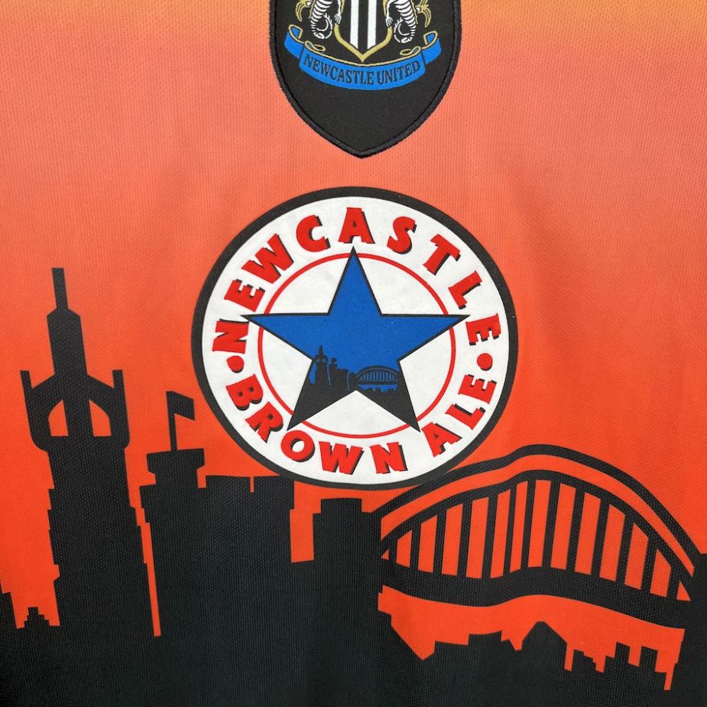 Newcastle United 1996/97 Goalkeeper uniform Long Sleeves Retro Jersey