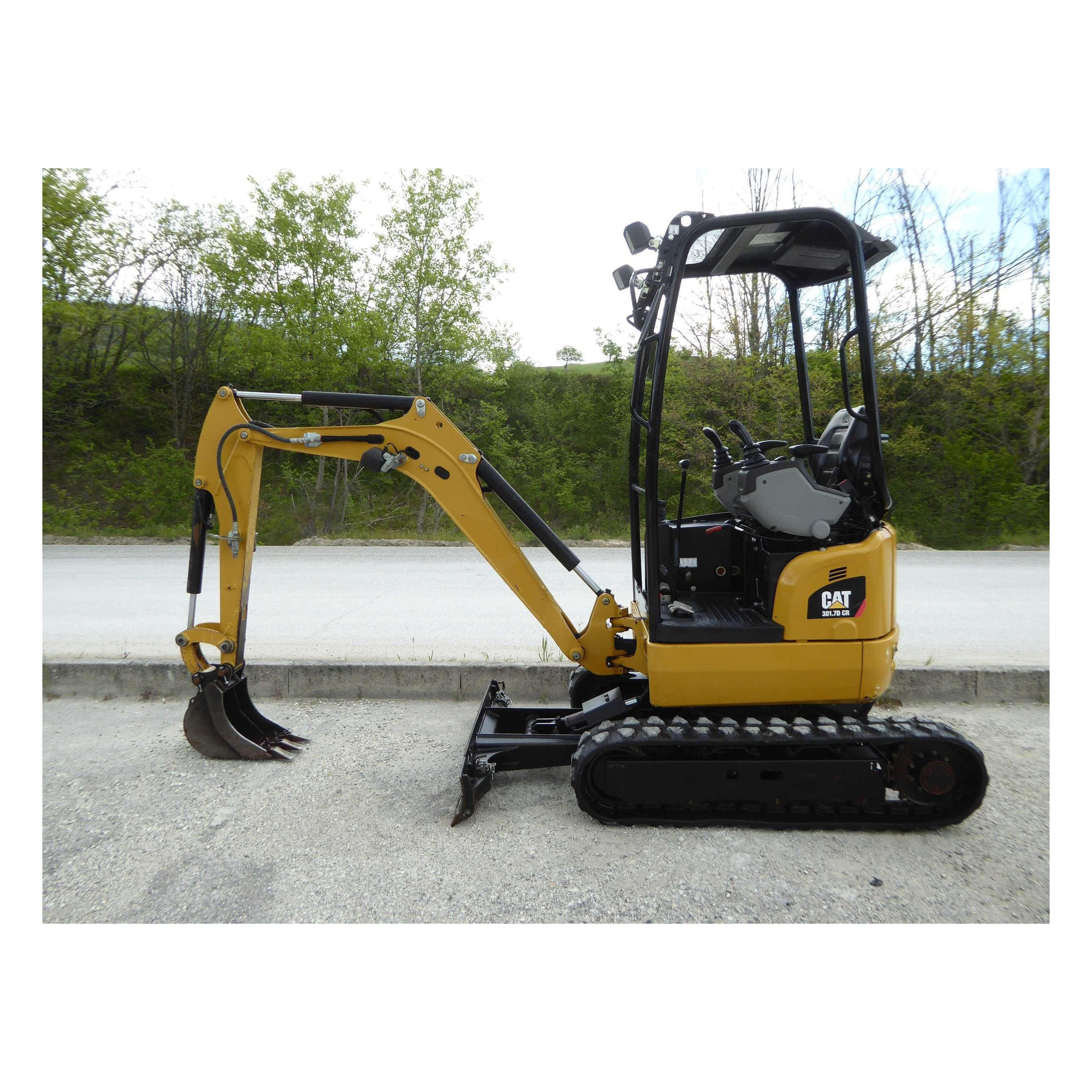 Used Cat 301.7 CR New Products Wholesale Easy To Use Medium Crawler Excavator For Sale Low Consumption Excavator