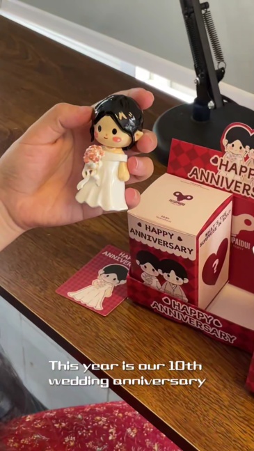 Customized photo square figurines, blind boxes, couple gifts for boyfriends, girlfriends, best friends, birthday and graduation presents