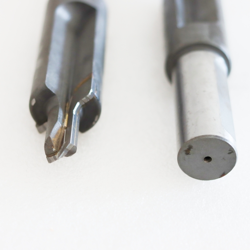 Chinese Factory  Customized Carbide Drilling Tool Welding Wheel Hub Screw Hole Drill Bit