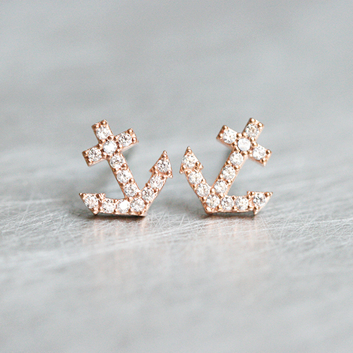 China Wholesale Sterling Silver Cubic Zirconia Micropave Anchor Stud Earrings