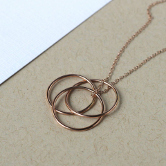 Landou Jewelry High Polish Rose Gold Three Circle Fill Nest Necklace