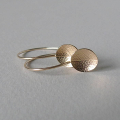 Beautiful Design 9ct Gold Finished Mini Disc Leaf Hook Earrings in Sterling Silver