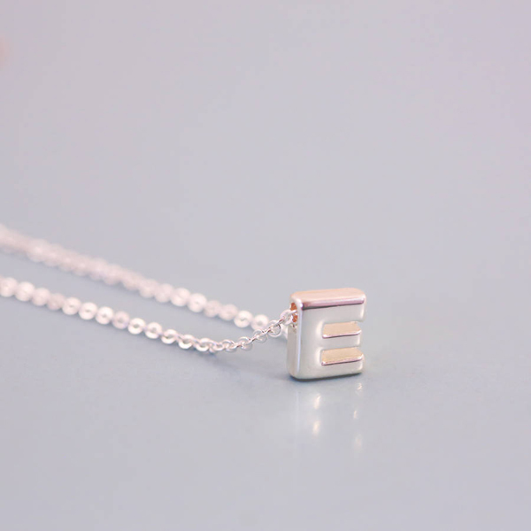 Jewelry in 925 Silver Mini Letters of an Alphabet Initial Necklace in Guanghzou
