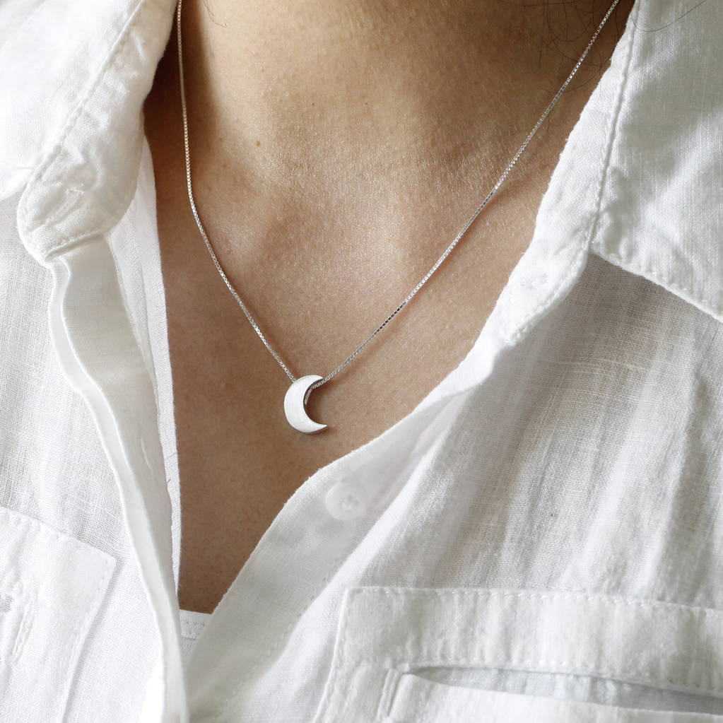 Lovely 925 Solid Silver Crescent Moon Necklace