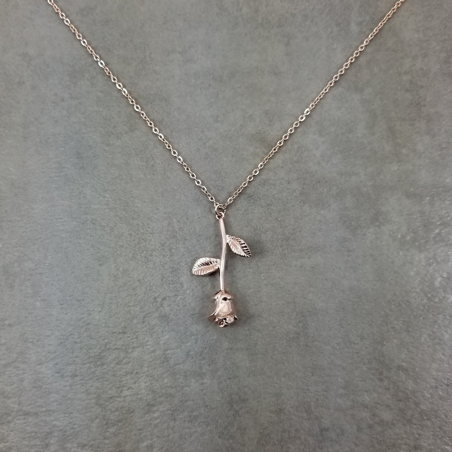 Latest Design Sterling Silver Rose Stem Flower Necklace for Girlfriend
