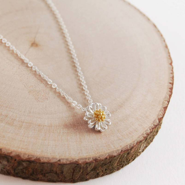 Delicate Design 925 Sterling Silver Daisy Earrings for Girl