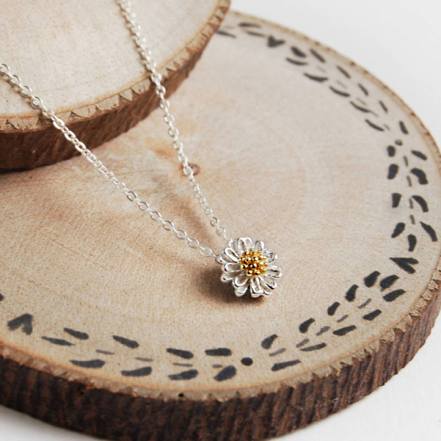 Delicate Design 925 Sterling Silver Daisy Necklace for Girl
