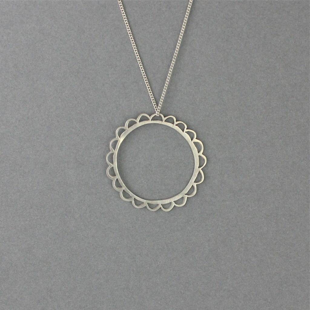 Fancy Jewelry Sterling Scalloped Circle Necklace