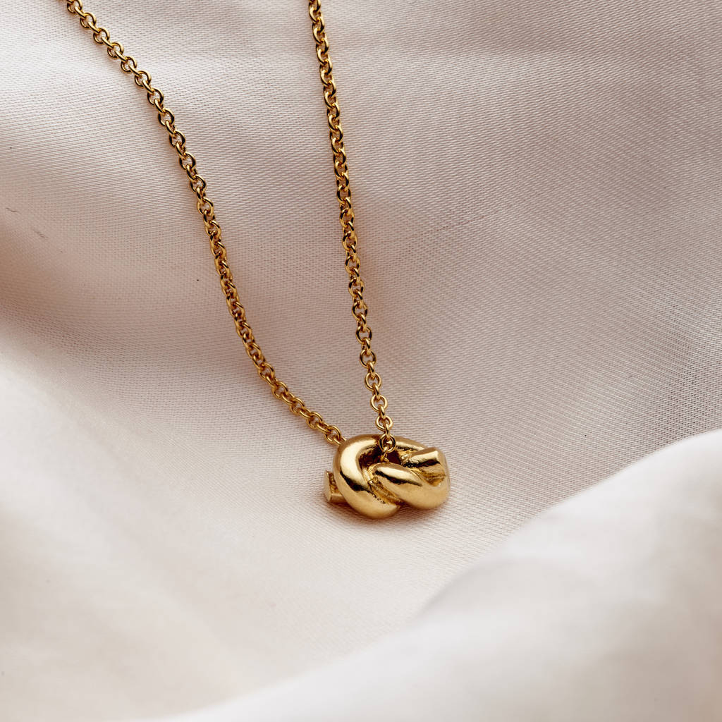 Plain Jewelry 925 Sterling Silver Petite Knot Necklace