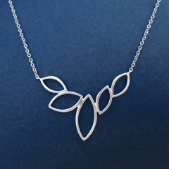 Marquise Jewelry Sterling Silver 5 Leaves Necklace