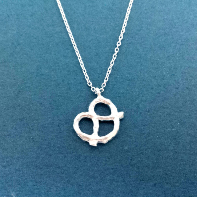 Pretty Jewelry Sterling Silver Pretzel Necklace for Best Friends